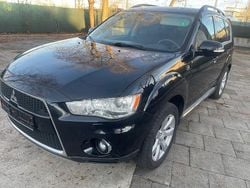 Schwarz Gebraucht 2013 Mitsubishi Outlander Invite SUV | 8.650 € (Fairer Preis)