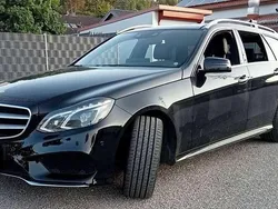 Schwarz Gebraucht 2013 Mercedes E500 Avantgarde Kombi | 12.500 €