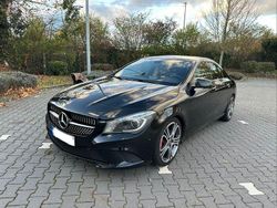 Schwarz Gebraucht 2014 Mercedes CLA180 Urban Limousine | 13.999 € (Fairer Preis)