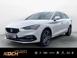 "candy" weiss Gebraucht 2024 Seat Leon XCELLENCE Kombi | 27.899 € (Fairer Preis)