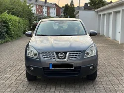 Grau Gebraucht 2009 Nissan Qashqai SUV | 3.900 € (Guter Preis)