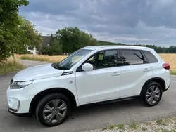 Weiß Gebraucht 2021 Suzuki Vitara Comfort SUV | 19.600 € (Fairer Preis)