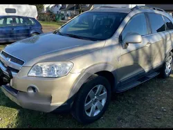 Grau Gebraucht 2010 Chevrolet Captiva SUV | 2.999 € (Guter Preis)