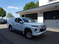 Islandweiss (s) Gebraucht 2020 Mitsubishi L200 Abholung | 28.650 € (Fairer Preis)