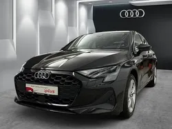 Mythosschwarz metallic Gebraucht 2024 Audi A3 Ambiente Limousine | 30.820 €