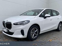 Alpinweiß uni Gebraucht 2024 BMW 218 Van / Kleinbus | 27.349 € (Fairer Preis)