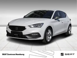 Nevada weiß metallic Gebraucht 2024 Seat Leon FR Limousine | 24.720 € (Superpreis)