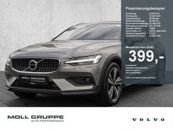 Pebble grey / metallic Gebraucht 2022 Volvo V60 CC Pro Kombi | 34.350 € (Fairer Preis)