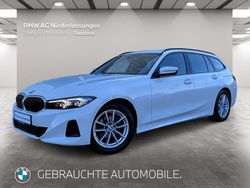 Weiß Gebraucht 2023 BMW 318 Shadowline Kombi | 27.911 € (Fairer Preis)