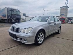 Silber Gebraucht 2007 Mercedes C180 Limousine | 1.999 €