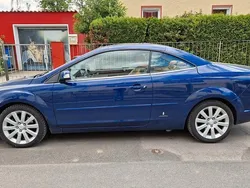 Blau Gebraucht 2009 Ford Focus Cabriolet Cabrio | 3.900 € (Guter Preis)