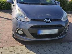 Grau Gebraucht 2014 Hyundai i10 Kleinwagen | 3.590 € (Fairer Preis)