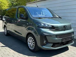 Grün Neu 2025 Peugeot Traveller Van / Kleinbus | 45.280 € (Etwas zu teuer)