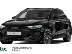 Schwarz Neu 2025 Audi S3 Sport Limousine | 63.480 €