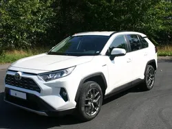 Weiß Gebraucht 2020 Toyota RAV4 Hybrid Team SUV | 24.000 € (Superpreis)