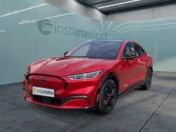 Rot Gebraucht 2024 Ford Mustang Mach-E SUV | 50.549 € (Etwas zu teuer)