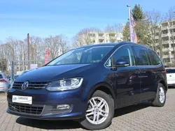 Blau Gebraucht 2015 VW Sharan Comfortline Van / Kleinbus | 16.599 € (Superpreis)