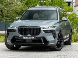 Grau Gebraucht 2024 BMW X7 M Sport SUV | 102.990 € (Guter Preis)