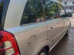 Silber Gebraucht 2010 Opel Zafira Van / Kleinbus | 2.500 € (Superpreis)
