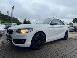 Weiß Gebraucht 2014 BMW 220 Performance Coupé | 11.444 € (Superpreis)