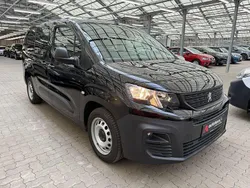 Schwarz Gebraucht 2020 Peugeot Partner Van / Kleinbus | 15.440 € (Fairer Preis)