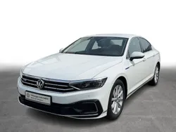 Pure white Gebraucht 2020 VW Passat GTE Limousine | 23.226 € (Guter Preis)
