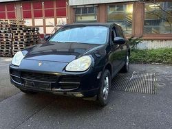 Basaltschwarzmetallic Gebraucht 2006 Porsche Cayenne Basis SUV | 2.500 €