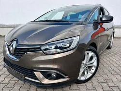 Braun Gebraucht 2017 Renault Grand Scénic IV Bose Edition Van / Kleinbus | 14.900 € (Fairer Preis)