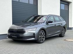 Weiß Gebraucht 2024 Skoda Octavia SportLine Kombi | 36.340 € (Teuer)