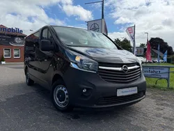 Schwarz Gebraucht 2015 Opel Vivaro Van | 9.990 € (Fairer Preis)