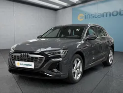 Grau Gebraucht 2024 Audi Q8 e-tron S-Line SUV | 53.599 € (Fairer Preis)