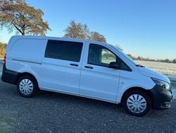 Weiß Gebraucht 2018 Mercedes Vito Van / Kleinbus | 25.600 € (Fairer Preis)
