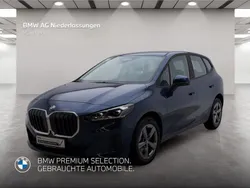 Blau Gebraucht 2024 BMW 218 Active Tourer Luxury Line Van / Kleinbus | 29.506 € (Superpreis)