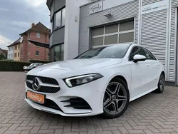 Weiß Gebraucht 2021 Mercedes A200 AMG line Limousine | 28.740 € (Fairer Preis)