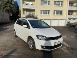 Weiß Gebraucht 2011 VW Golf VI Team Kleinwagen | 4.500 € (Guter Preis)