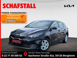 Schwarz ((1k) zilinaschwarz met.) Gebraucht 2024 Kia Ceed Comfort Limousine | 21.979 € (Superpreis)