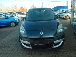 Grau Gebraucht 2012 Renault Scénic III Dynamique Van / Kleinbus | 2.700 € (Superpreis)