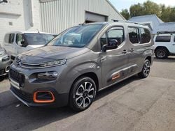 Grau Gebraucht 2023 Citroën Berlingo XTR Van / Kleinbus | 30.999 € (Teuer)