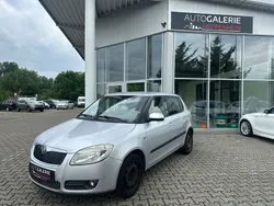 Silber Gebraucht 2009 Skoda Fabia Ambiente Limousine | 3.500 € (Etwas zu teuer)