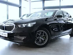 Schwarz Gebraucht 2024 BMW 520 Sport Line Limousine | 48.800 € (Superpreis)