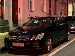Schwarz Gebraucht 2009 Mercedes E500 Elegance Coupé | 17.500 € (Teuer)