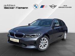 Grau Gebraucht 2022 BMW 330 Sport Line Limousine | 33.610 € (Guter Preis)