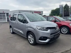 Silber Gebraucht 2023 Toyota Proace Verso City Kombi | 24.850 € (Guter Preis)