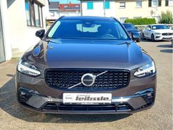 Platinum grey / metallic (metallic) Gebraucht 2022 Volvo V90 Plus Kombi | 42.990 € (Etwas zu teuer)