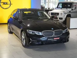 Schwarz Gebraucht 2022 BMW 320 Luxury Line Limousine | 30.999 € (Guter Preis)