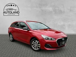 Rot Gebraucht 2020 Hyundai i30 YES! Kombi | 10.990 € (Etwas zu teuer)