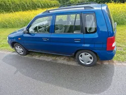 Blau Gebraucht 2001 Mazda Demio Van / Kleinbus | 3.000 € (Teuer)