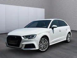 Weiß Gebraucht 2018 Audi A3 Sportback S-Line Limousine | 16.450 € (Fairer Preis)