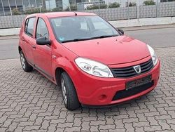 Rot Gebraucht 2010 Dacia Sandero Ambiance Limousine | 1.900 € (Guter Preis)