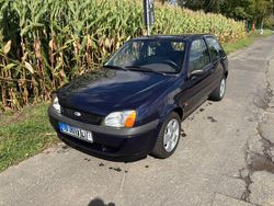 Blau Gebraucht 2002 Ford Fiesta Kleinwagen | 850 € (Fairer Preis)